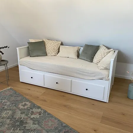 Gemuetliche, Moderne Hedi