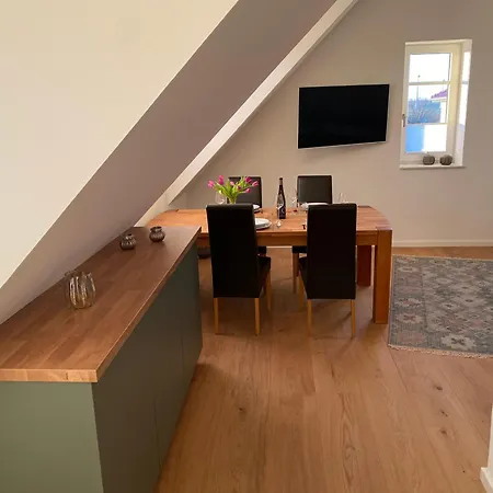 Gemuetliche, Moderne Hedi